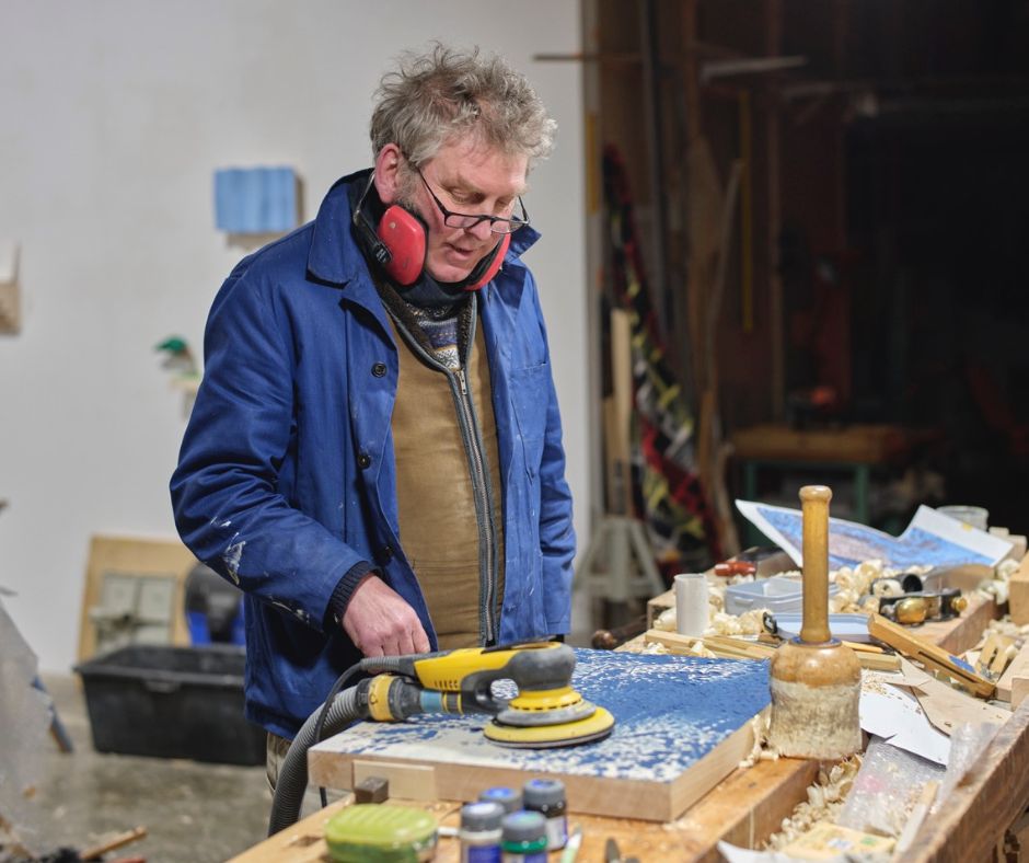 Volker Tiemann in seinem Atelier 1 Galerie Stehr 2025